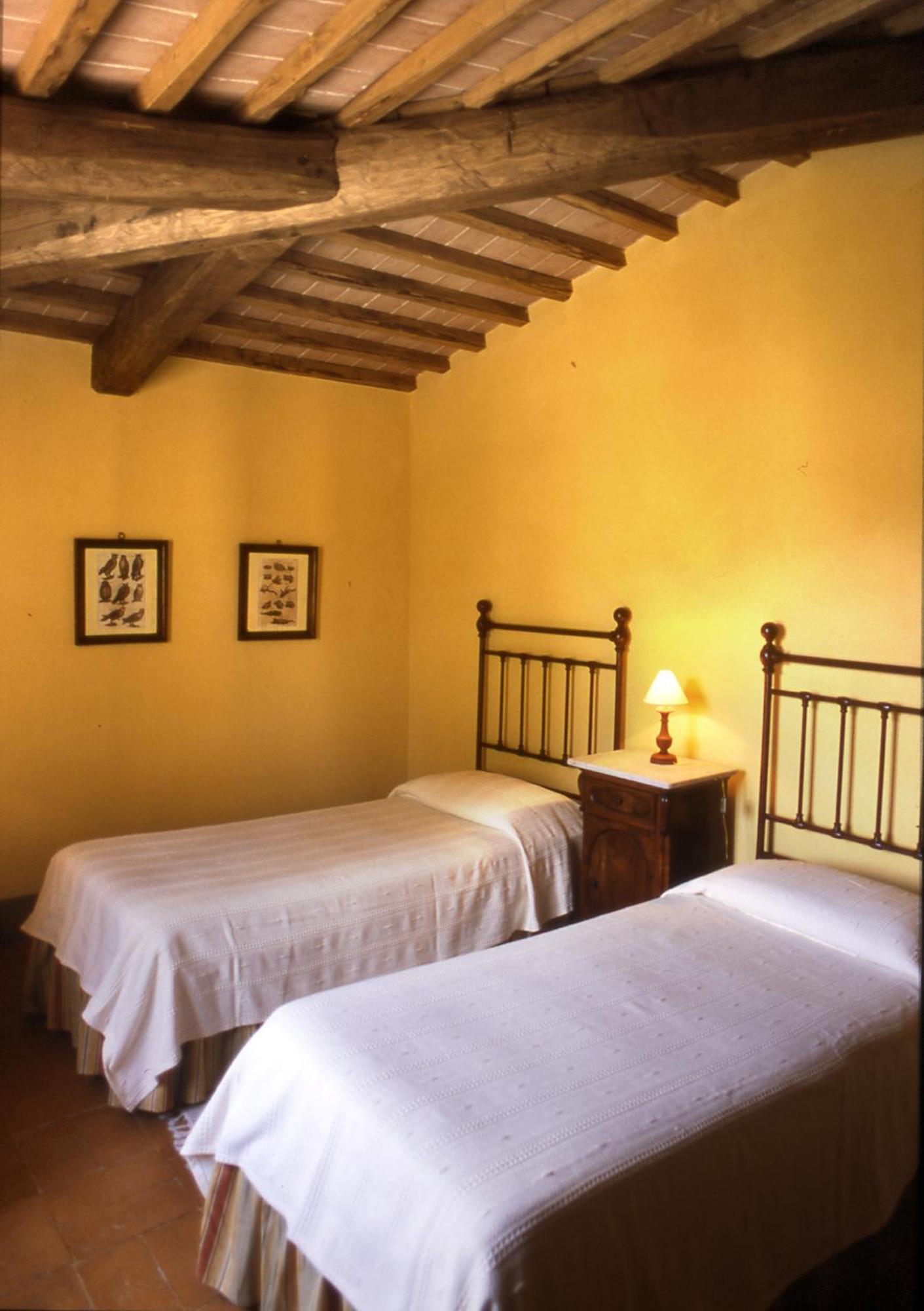 Agriturismo Fattoria Santa Vittoria Pozzo  Luaran gambar