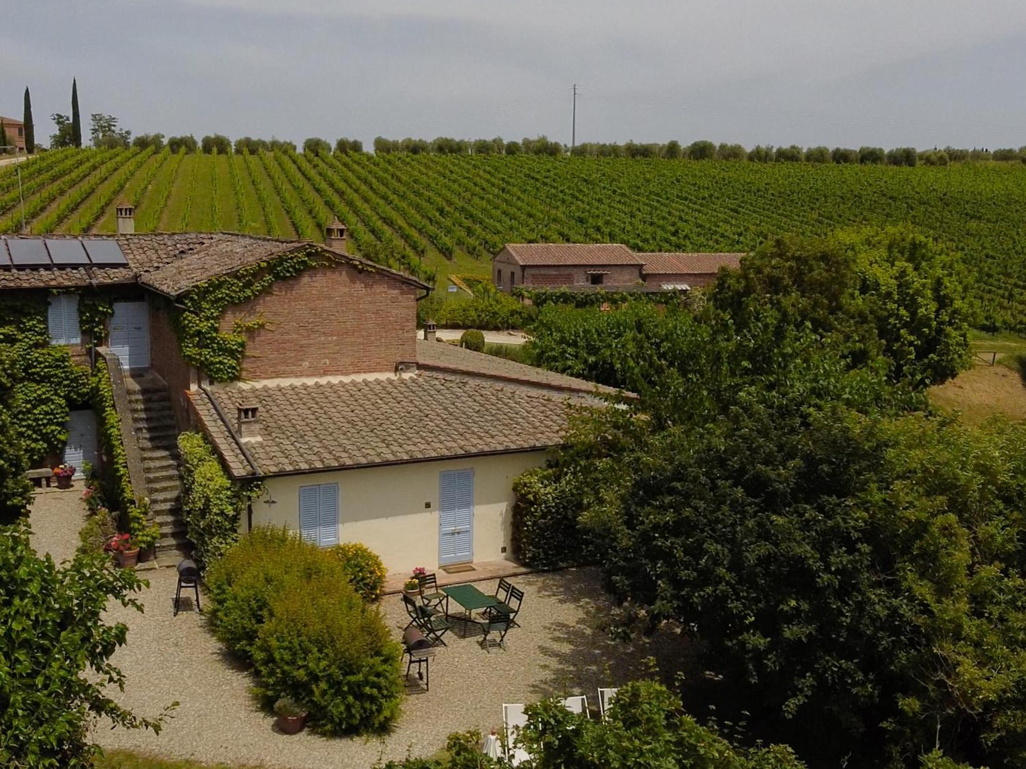Agriturismo Fattoria Santa Vittoria Pozzo  Luaran gambar