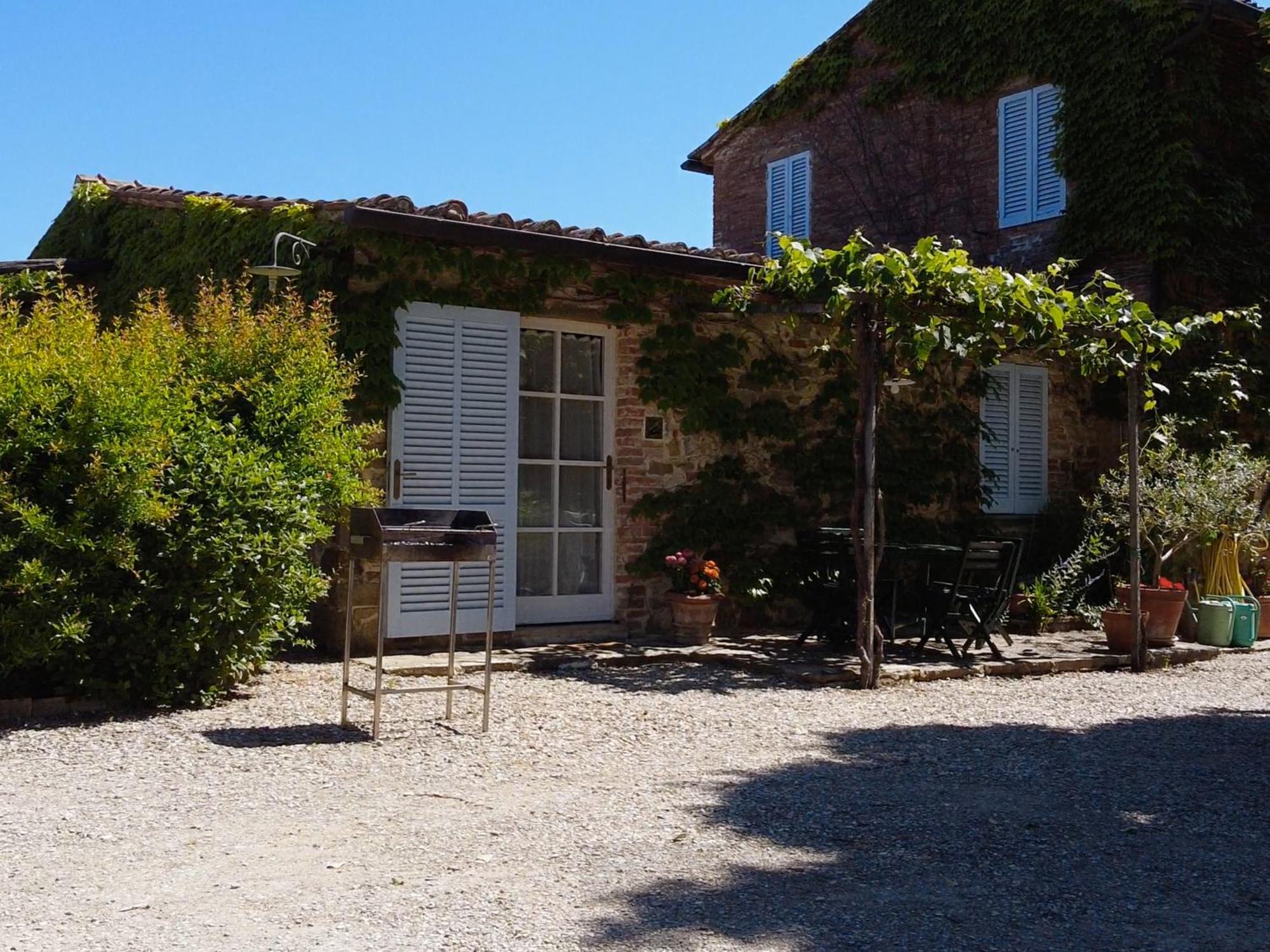 Agriturismo Fattoria Santa Vittoria Pozzo  Luaran gambar